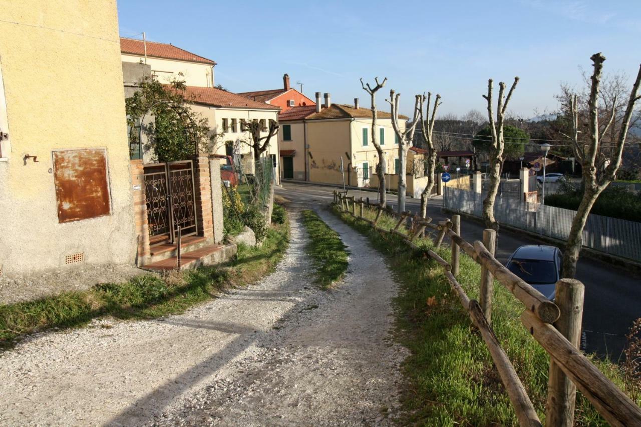 Happy Flat Villa Riparbella Bagian luar foto